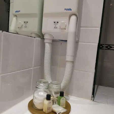 לינה וארוחת בוקר La Ducale